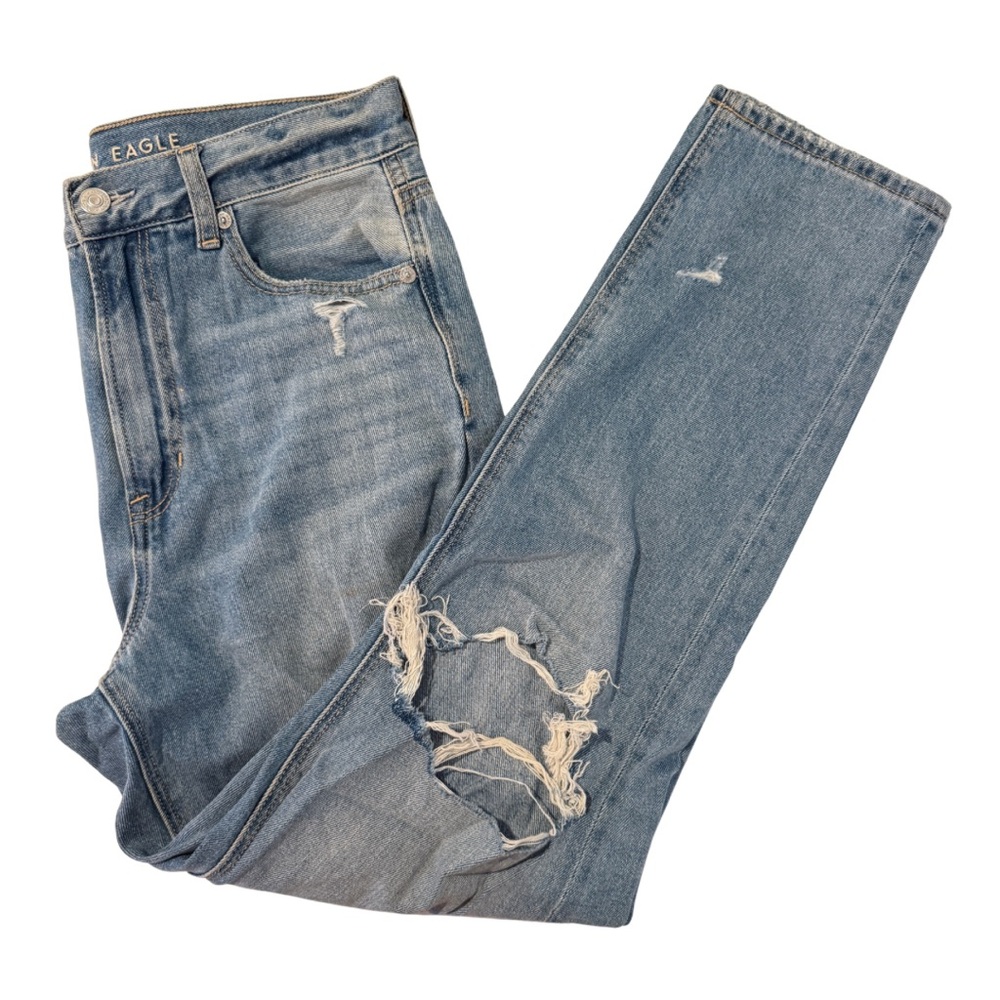 American Eagle Light Wash Distressed Jeans - size 8